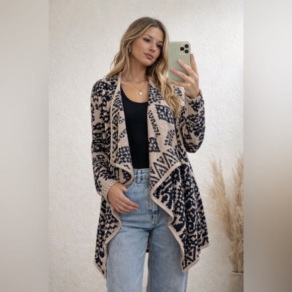 Lucky Brand Tribal Waterfall Cardigan | Grannycore Boho Knit | Neutral Layer - Picture 2 of 10